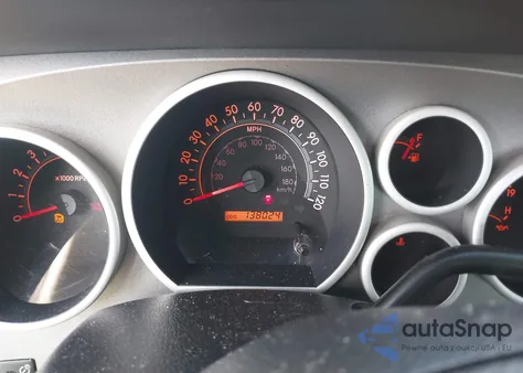 2010 Toyota Tundra Grade V6 z USA, uszkodzony, nr VIN 5TFRU5F17AX022143